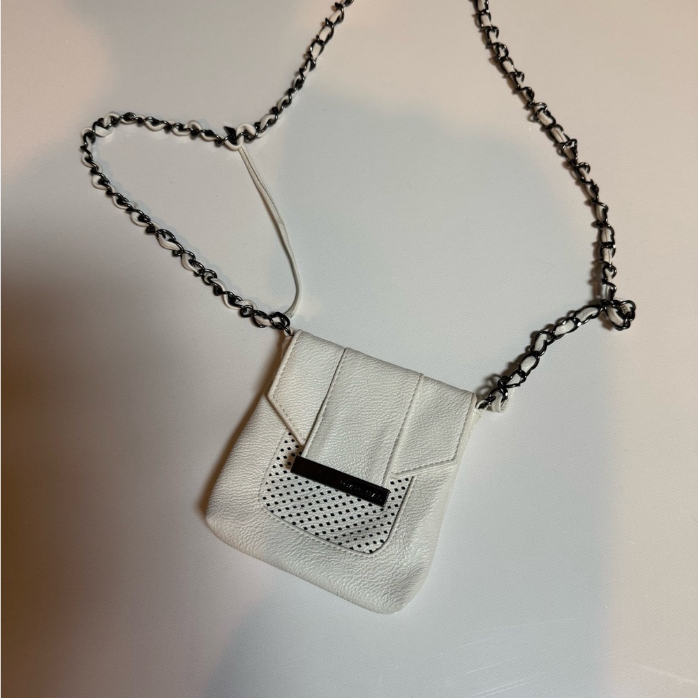 POVERTY FLATS by rian White Mini Bag with Chain Strap